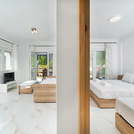 Evdokia * クリッシ・アモウディア